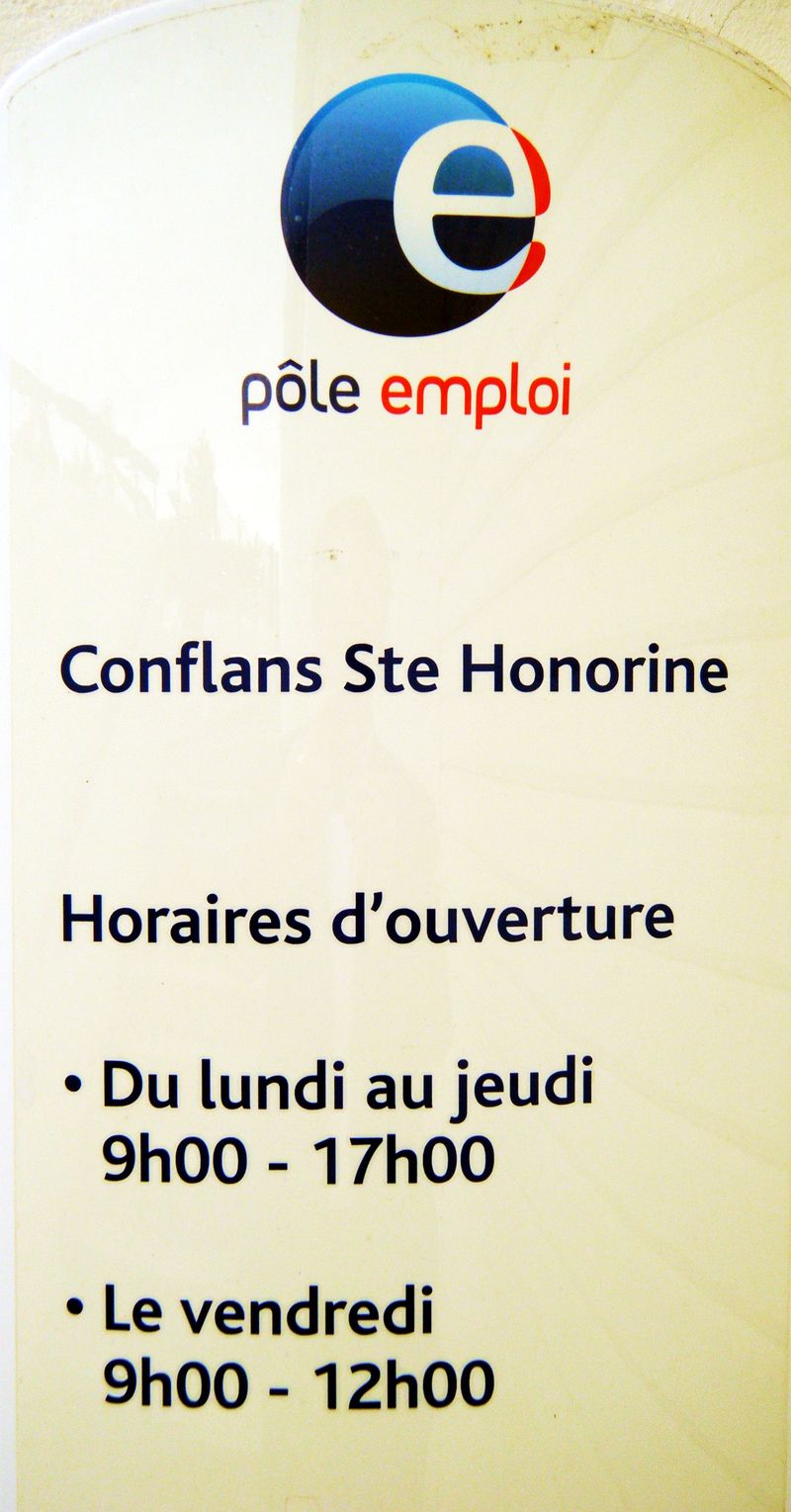 DSCF3380 POLE EMPLOI DE CONFLANS HORAIRES