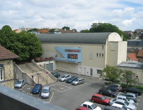 u - L'Hôtel de Ville - ici le cinéma de centre-ville.